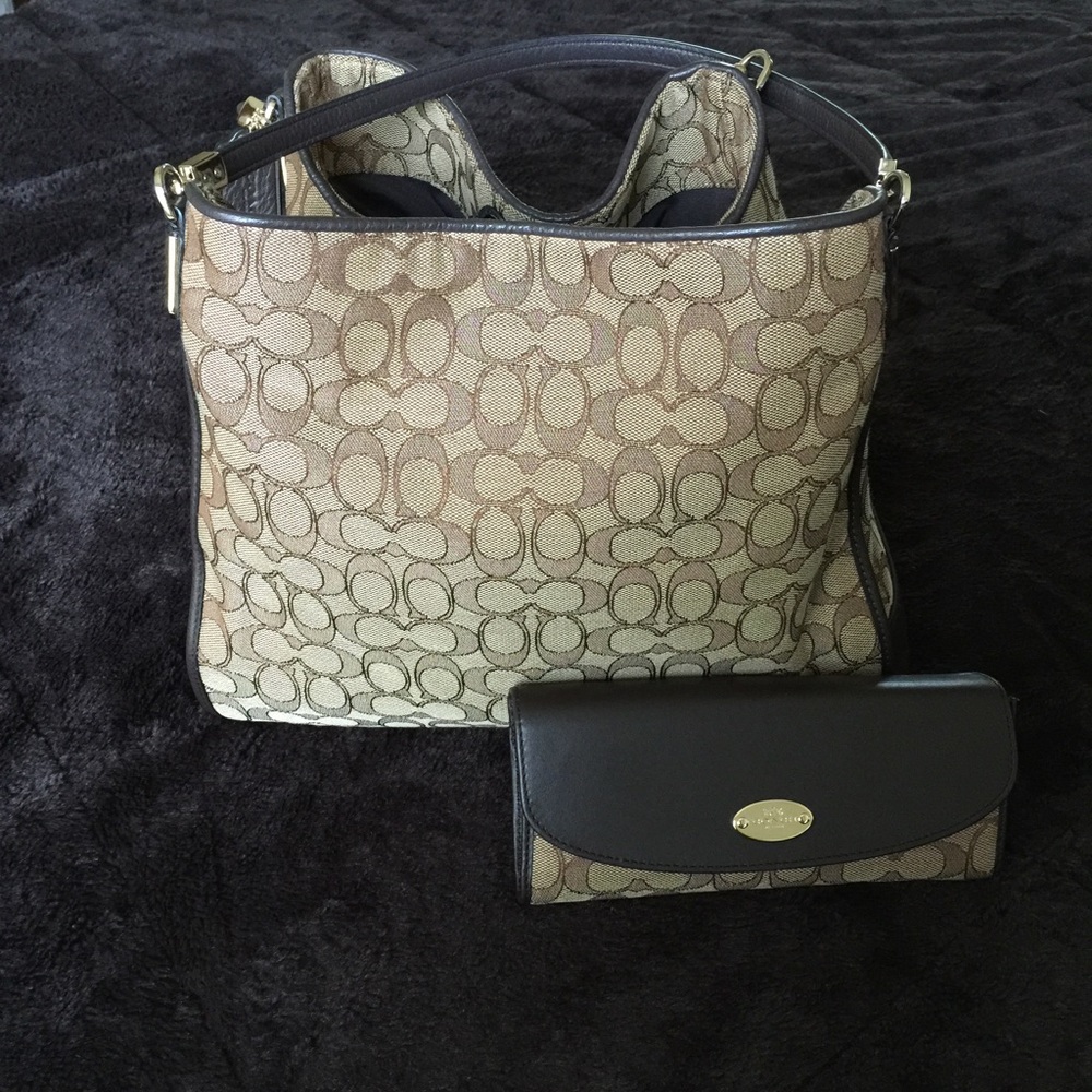 Coach purse with matching wallet
